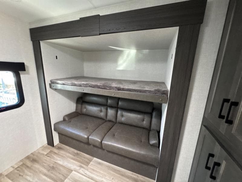 2026 Venture RV 2026 Venture RV SportTrek - thumbnail 21