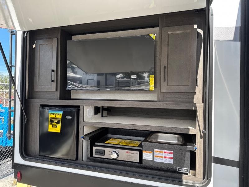 2026 Venture RV 2026 Venture RV SportTrek - thumbnail 6