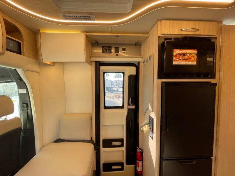 2026 Leisure Travel Vans 2026 Leisure Travel Vans Unity - thumbnail 10