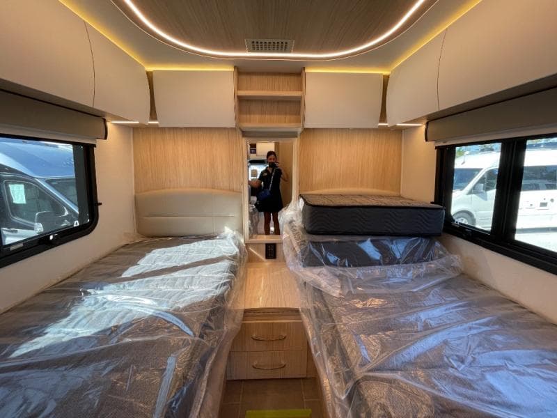 2026 Leisure Travel Vans 2026 Leisure Travel Vans Unity - thumbnail 12