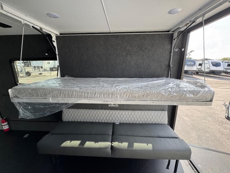 2026 inTech RV 2026 inTech RV Flyer Toy Hauler Expandable - thumbnail 16