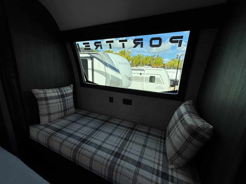 2026 Venture RV 2026 Venture RV SportTrek 5 Touring Edition - thumbnail 14