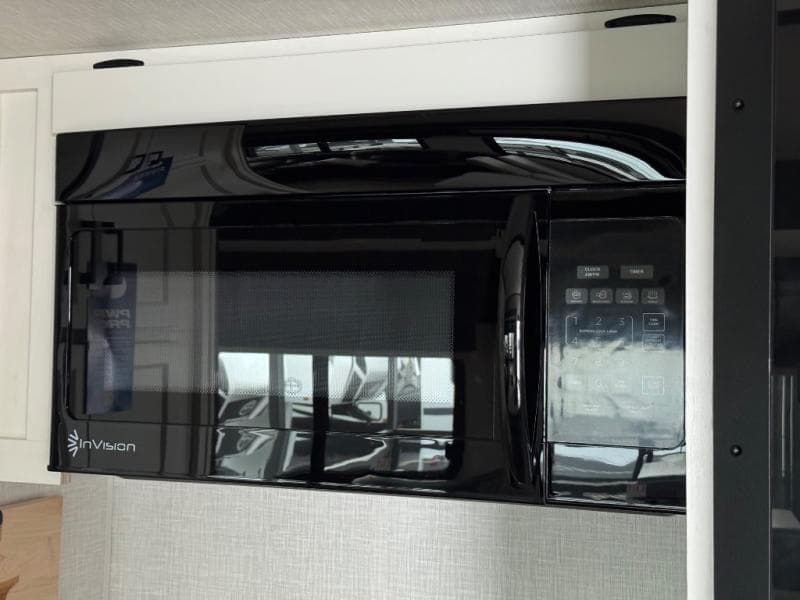 2026 Venture RV 2026 Venture RV SportTrek 5 Touring Edition - thumbnail 13