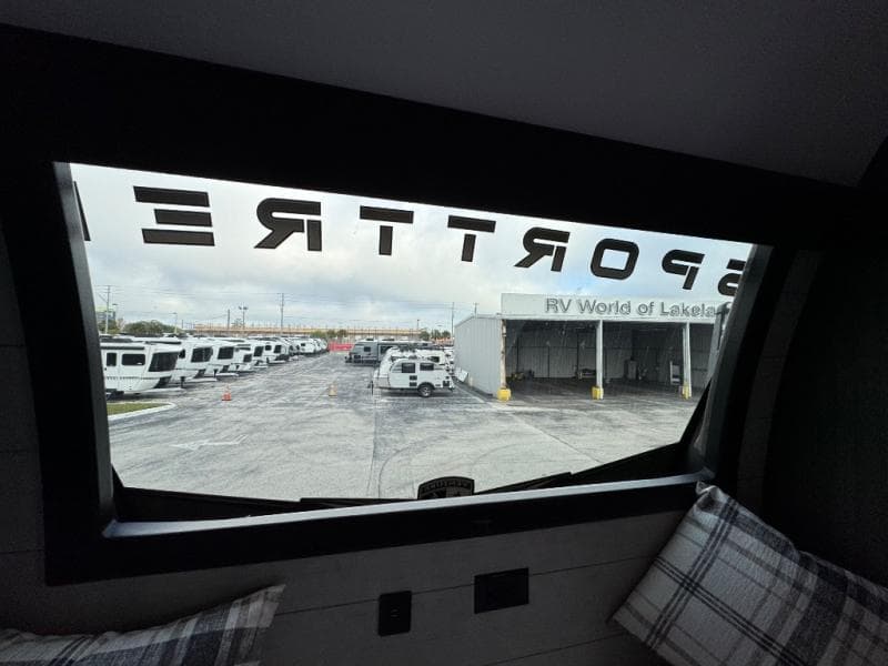 2026 Venture RV 2026 Venture RV SportTrek 5 Touring Edition - thumbnail 27