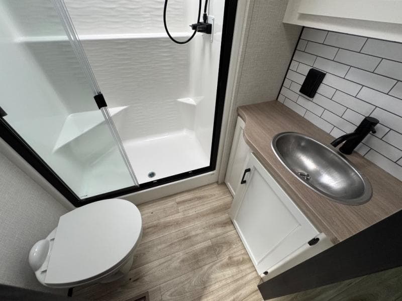 2026 Venture RV 2026 Venture RV SportTrek 5 Touring Edition - thumbnail 29