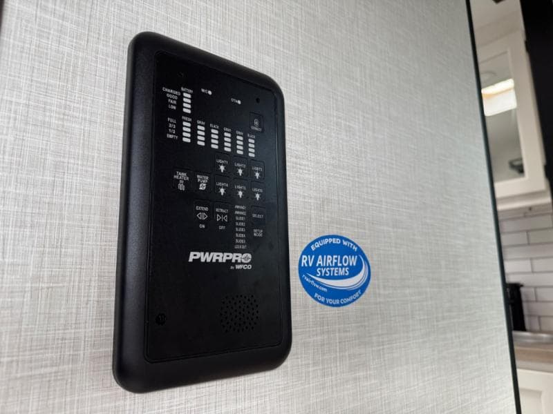 2026 Venture RV 2026 Venture RV SportTrek 5 Touring Edition - thumbnail 34