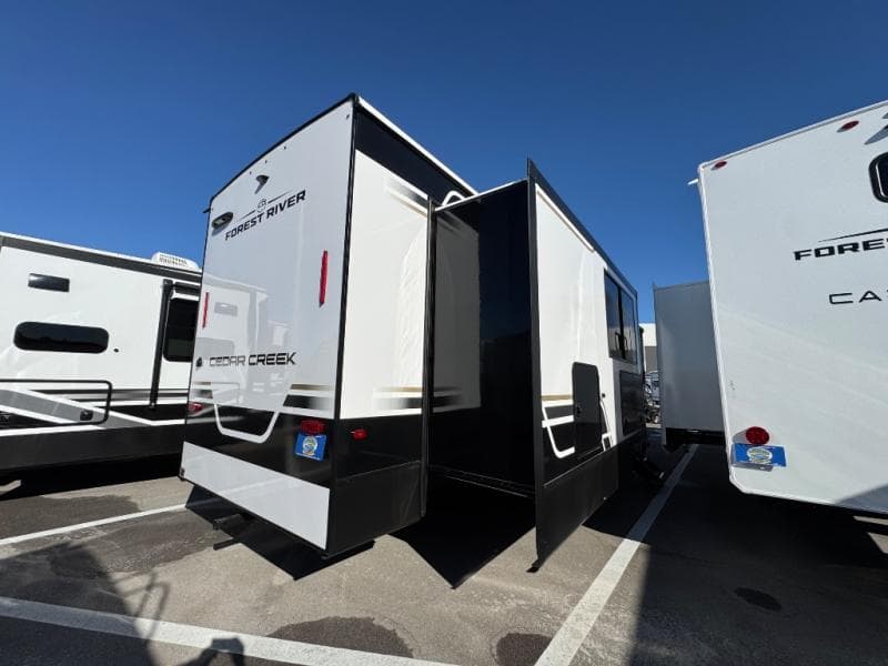 2026 Forest River 2026 Forest River Cedar Creek - thumbnail 5