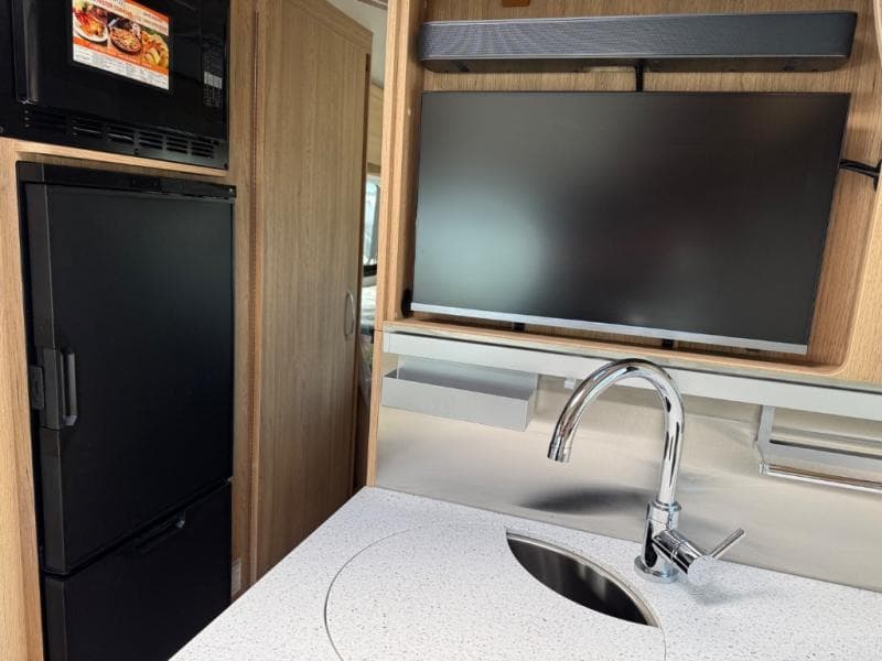 2026 Leisure Travel Vans 2026 Leisure Travel Vans Wonder - thumbnail 15