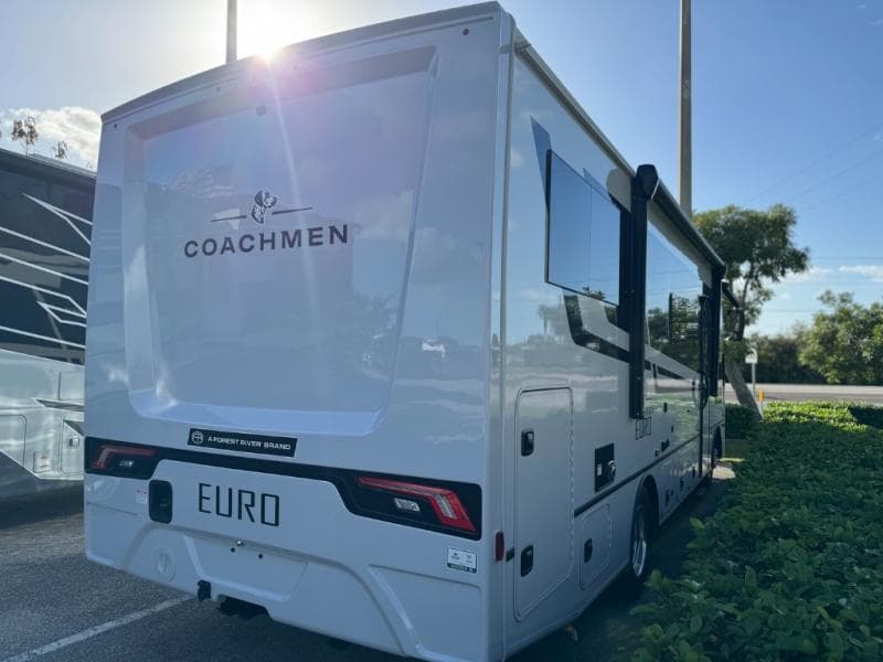 2026 Coachmen 2026 Coachmen Euro - thumbnail 5