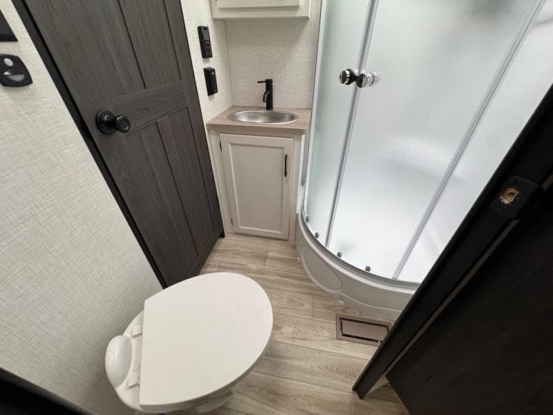 2026 Venture RV 2026 Venture RV SportTrek Touring Edition - thumbnail 22