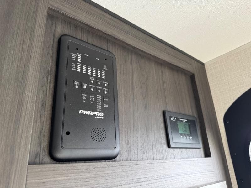 2026 Venture RV 2026 Venture RV SportTrek Touring Edition - thumbnail 25