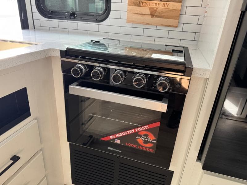 2026 Venture RV 2026 Venture RV SportTrek Touring Edition - thumbnail 10