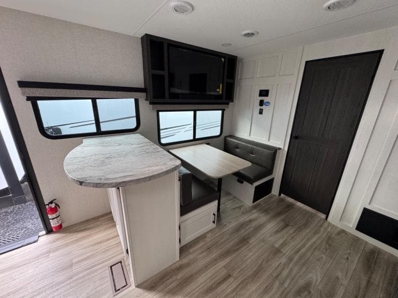 2026 Venture RV 2026 Venture RV SportTrek - thumbnail 15