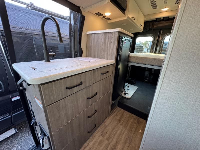 2026 Thor Motor Coach 2026 Thor Motor Coach Palladium - thumbnail 13