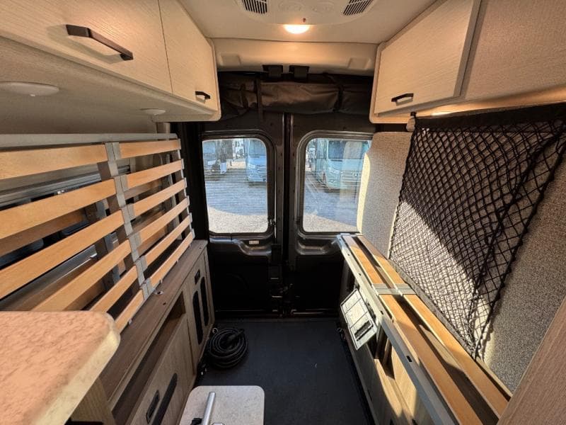 2026 Thor Motor Coach 2026 Thor Motor Coach Palladium - thumbnail 9