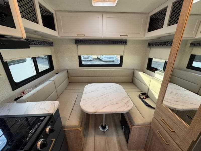 2026 Thor Motor Coach 2026 Thor Motor Coach Quantum - thumbnail 14