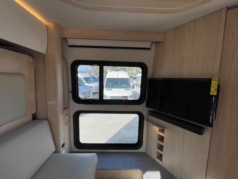 2026 Leisure Travel Vans 2026 Leisure Travel Vans Unity - thumbnail 17