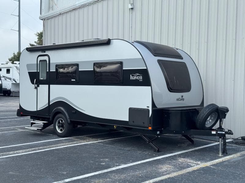 2026 nuCamp VENŪ 220