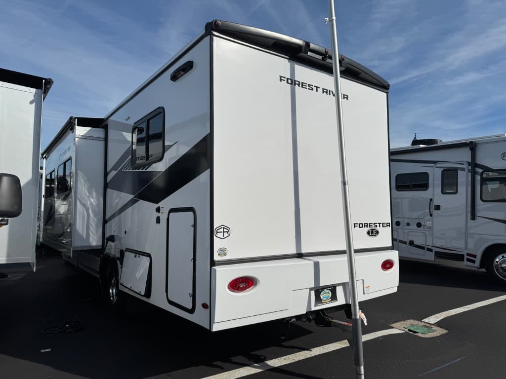 2026 Forest River 2026 Forest River Forester - thumbnail 3