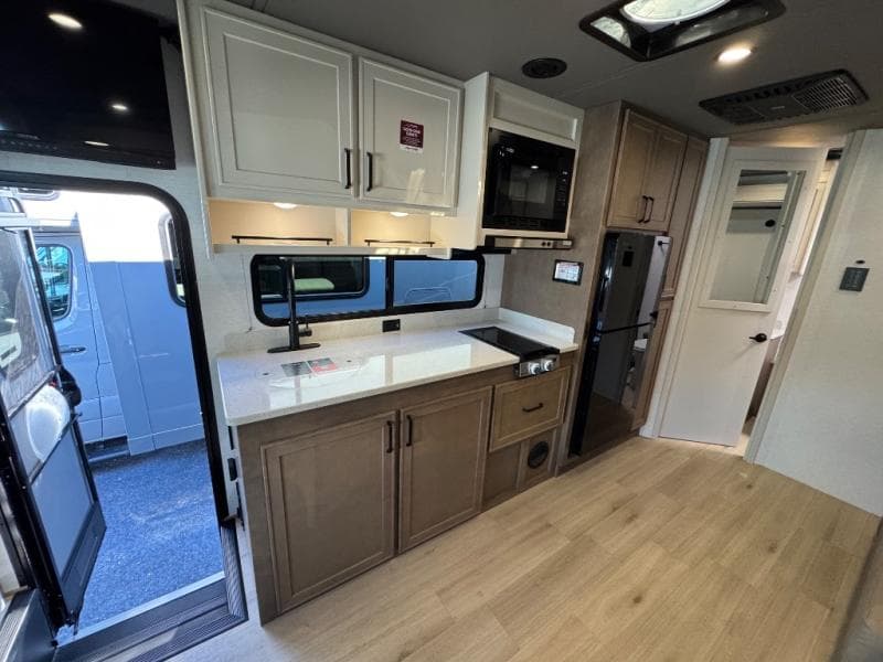 2027 Renegade 2027 Renegade Villagio - thumbnail 8