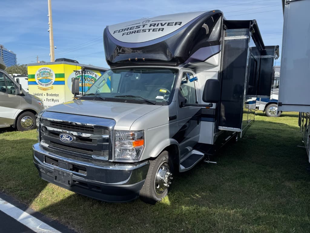 2026 Forest River 2026 Forest River Forester Classic - thumbnail 2