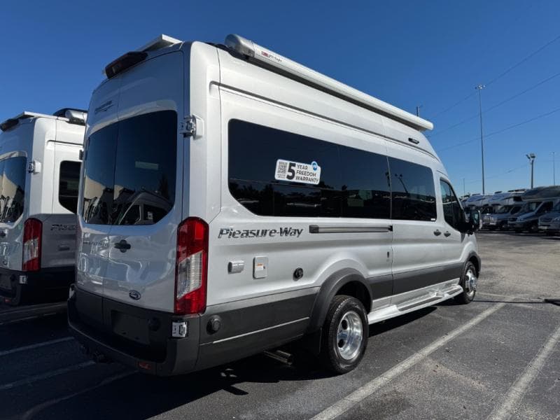 2026 Pleasure-Way 2026 Pleasure-Way Ontour - thumbnail 4
