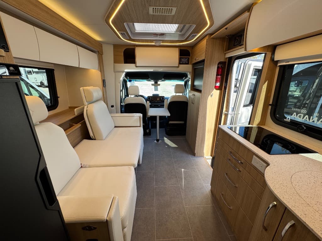 2026 Leisure Travel Vans 2026 Leisure Travel Vans Unity - thumbnail 8