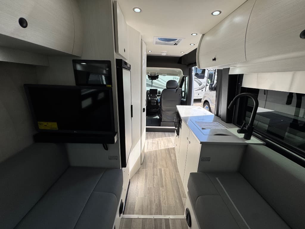 2026 Pleasure-Way 2026 Pleasure-Way Lexor - thumbnail 8