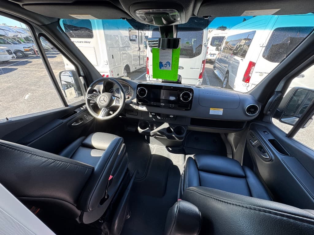 2026 Pleasure-Way 2026 Pleasure-Way Ascent - thumbnail 17