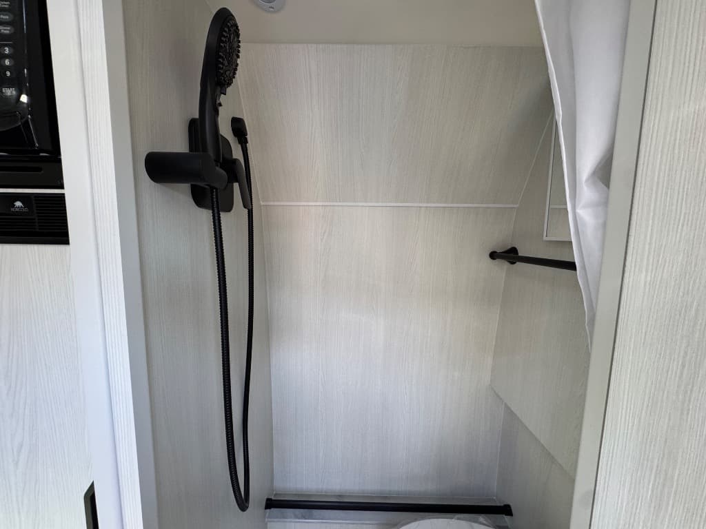 2026 Pleasure-Way 2026 Pleasure-Way Ascent - thumbnail 19