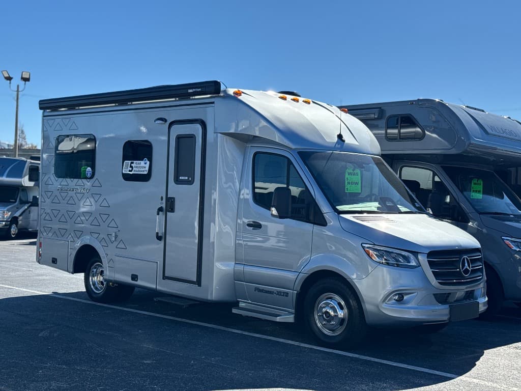 2026 Pleasure-Way Plateau XLTS