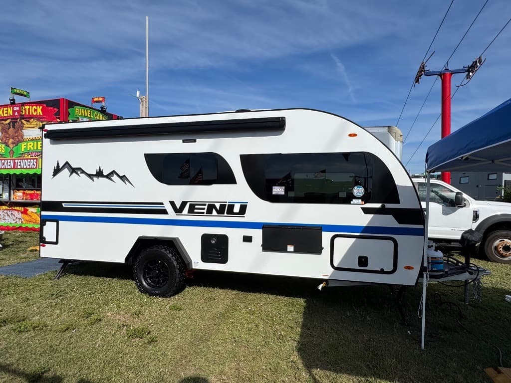 2026 Encore RV VENŪ 17QB