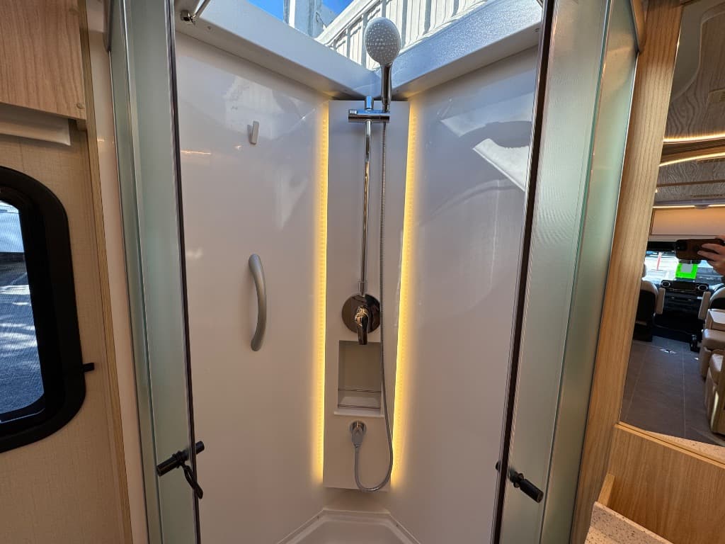 2026 Leisure Travel Vans 2026 Leisure Travel Vans Unity - thumbnail 16