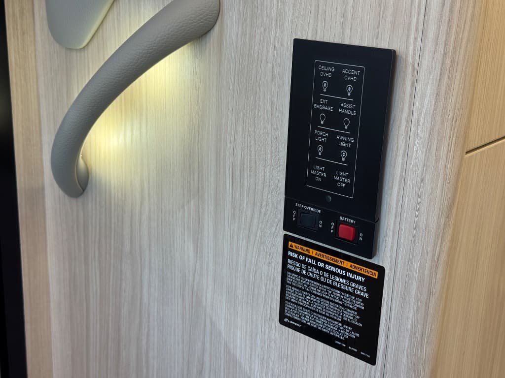 2026 Leisure Travel Vans 2026 Leisure Travel Vans Unity - thumbnail 18