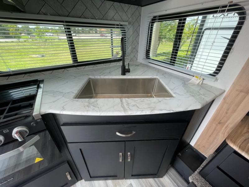 2023 Coachmen 2023 Coachmen Freedom Express - thumbnail 15