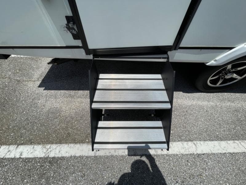 2023 Coachmen 2023 Coachmen Freedom Express - thumbnail 8