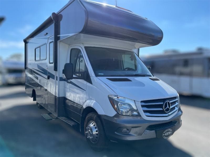 2020 Winnebago Vita 24P