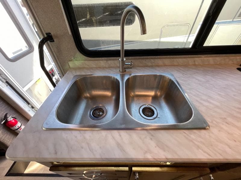 2020 Winnebago 2020 Winnebago Vita - thumbnail 23