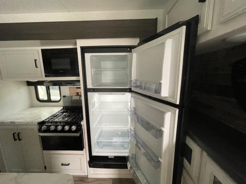 2024 Venture RV 2024 Venture RV SportTrek - thumbnail 35