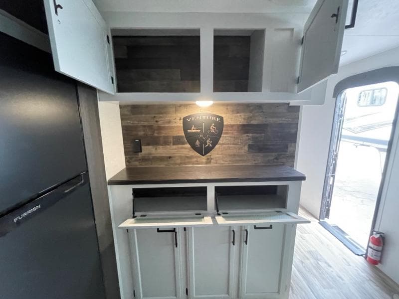 2024 Venture RV 2024 Venture RV SportTrek - thumbnail 36