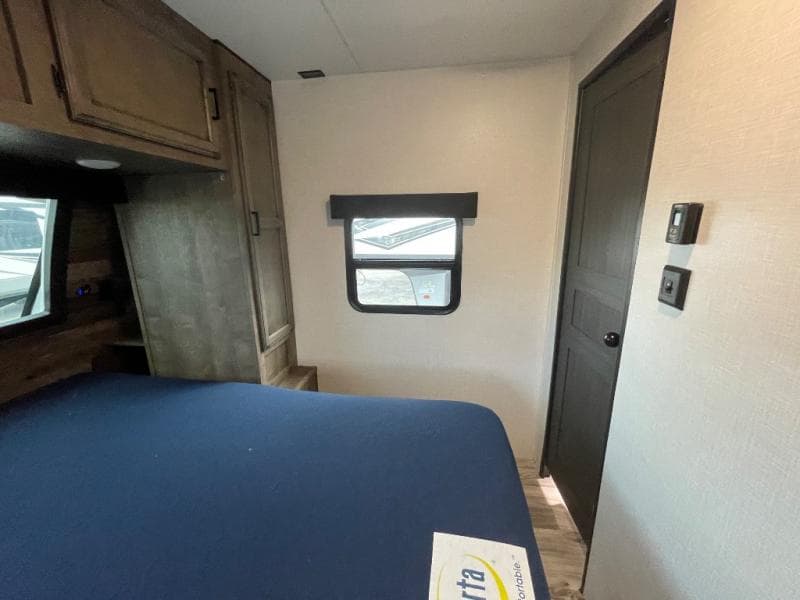 2024 Venture RV 2024 Venture RV SportTrek - thumbnail 45