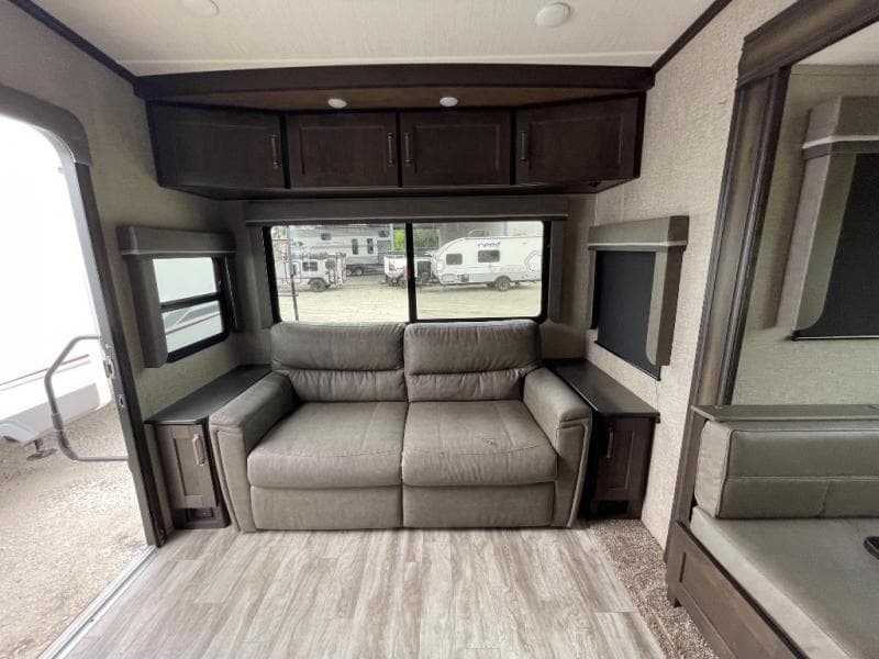 2020 Grand Design 2020 Grand Design Reflection 150 Series - thumbnail 6