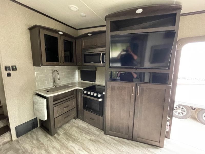 2020 Grand Design 2020 Grand Design Reflection 150 Series - thumbnail 8