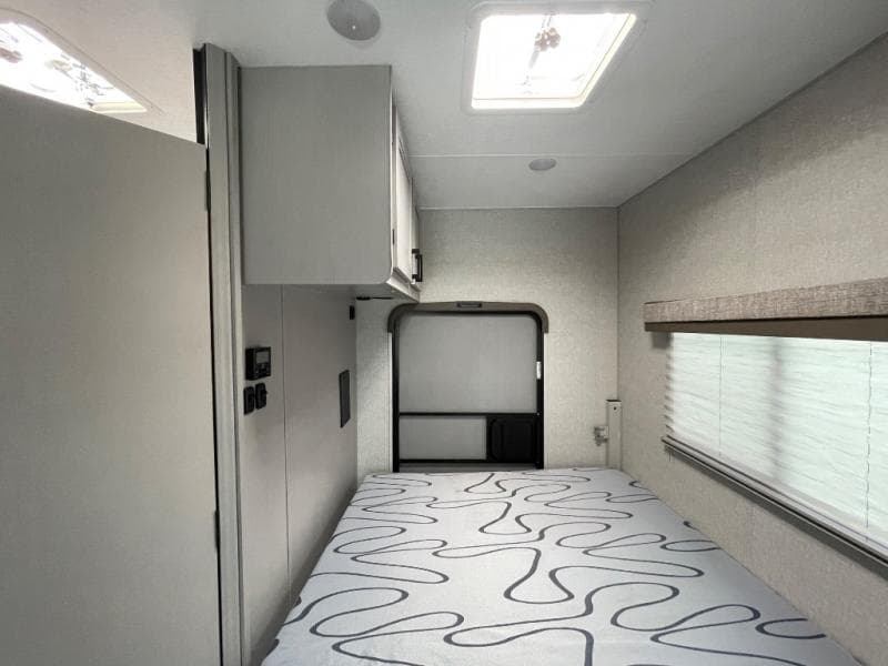 2024 Coachmen 2024 Coachmen Freelander - thumbnail 14