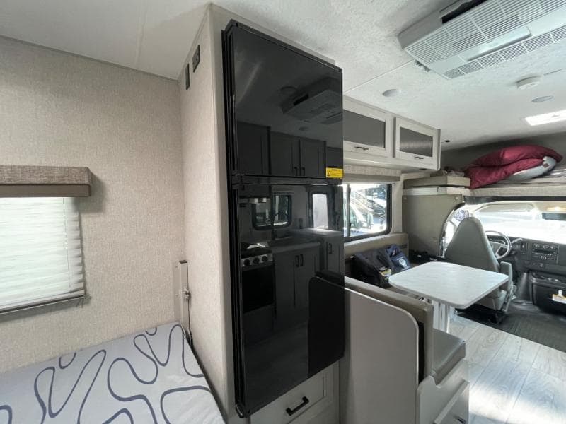 2024 Coachmen 2024 Coachmen Freelander - thumbnail 16