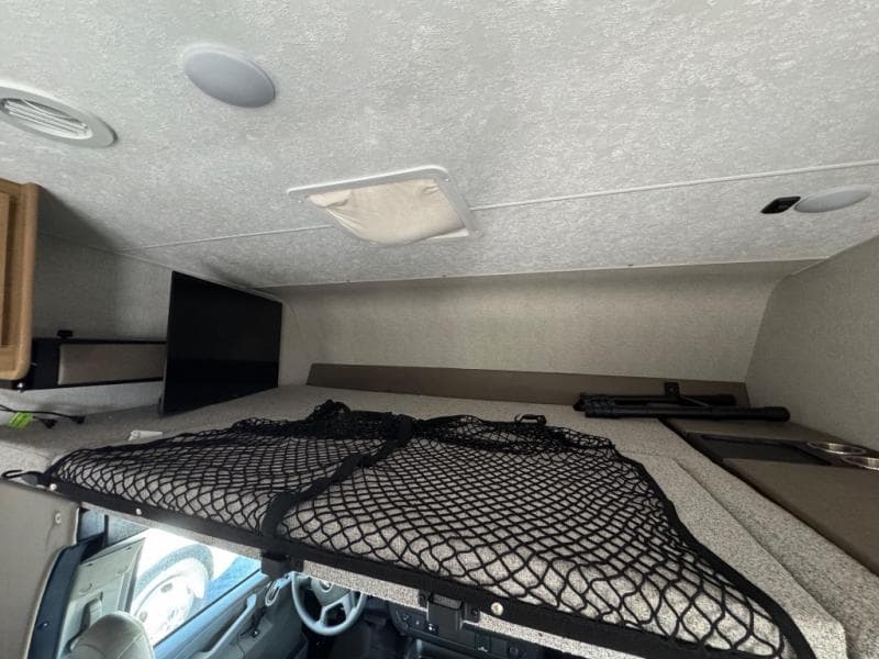 2024 Coachmen 2024 Coachmen Leprechaun - thumbnail 13