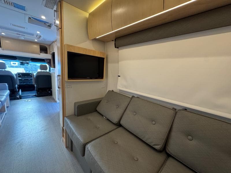 2020 Leisure Travel Vans 2020 Leisure Travel Vans Unity - thumbnail 19