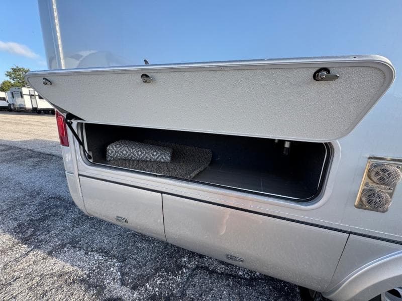 2020 Leisure Travel Vans 2020 Leisure Travel Vans Unity - thumbnail 6