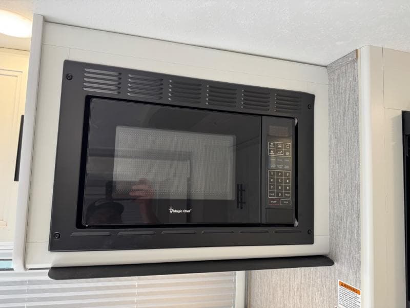 2022 Coachmen 2022 Coachmen Prism - thumbnail 17