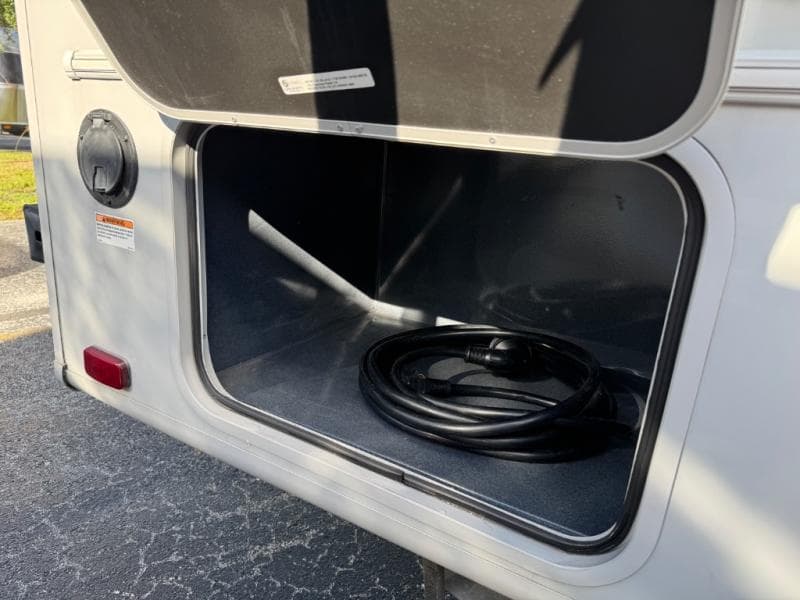 2022 Coachmen 2022 Coachmen Prism - thumbnail 7